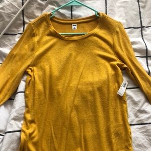 Long sleeve old navy tee